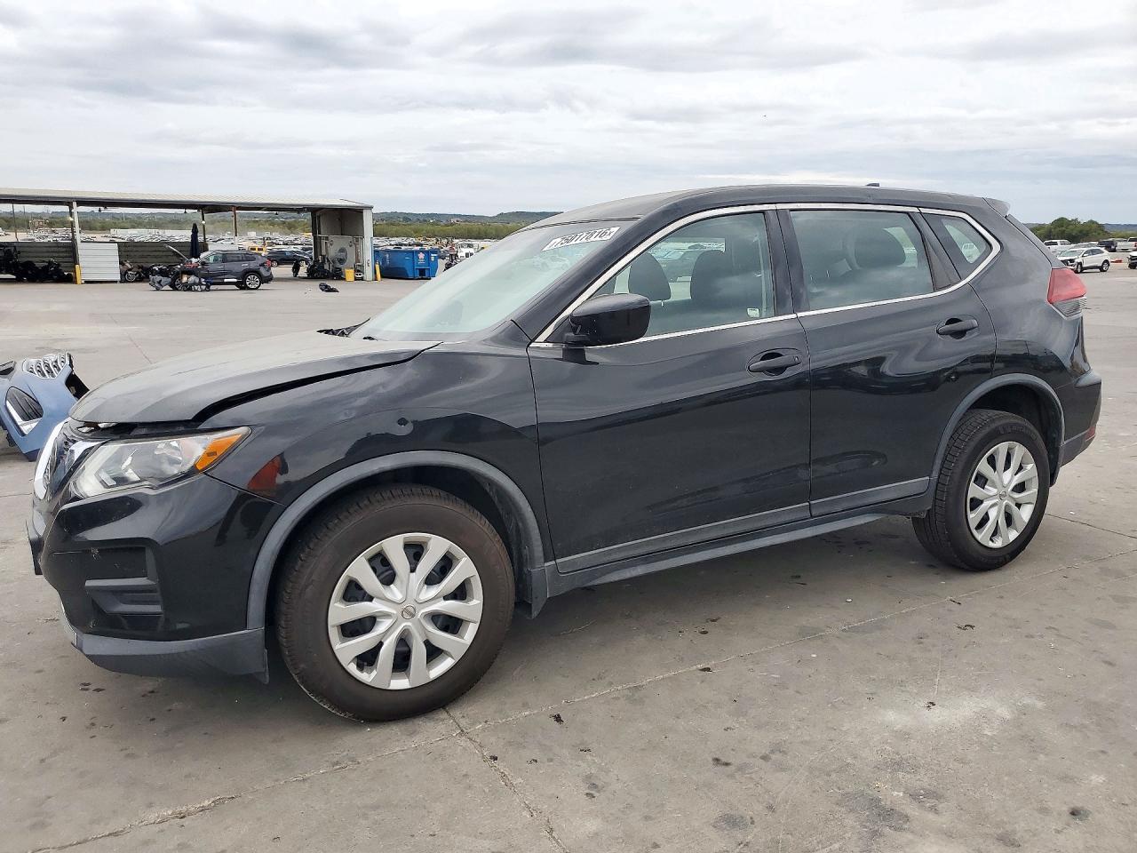 Vue de 2018 NISSAN ROGUE S, angle 1