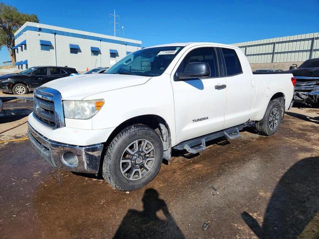 2013 TOYOTA TUNDRA DOUBLE CAB SR5  