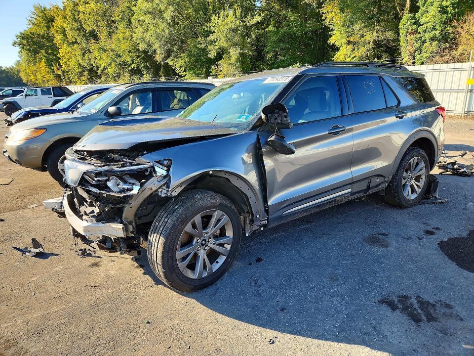 2021 FORD EXPLORER XLT  