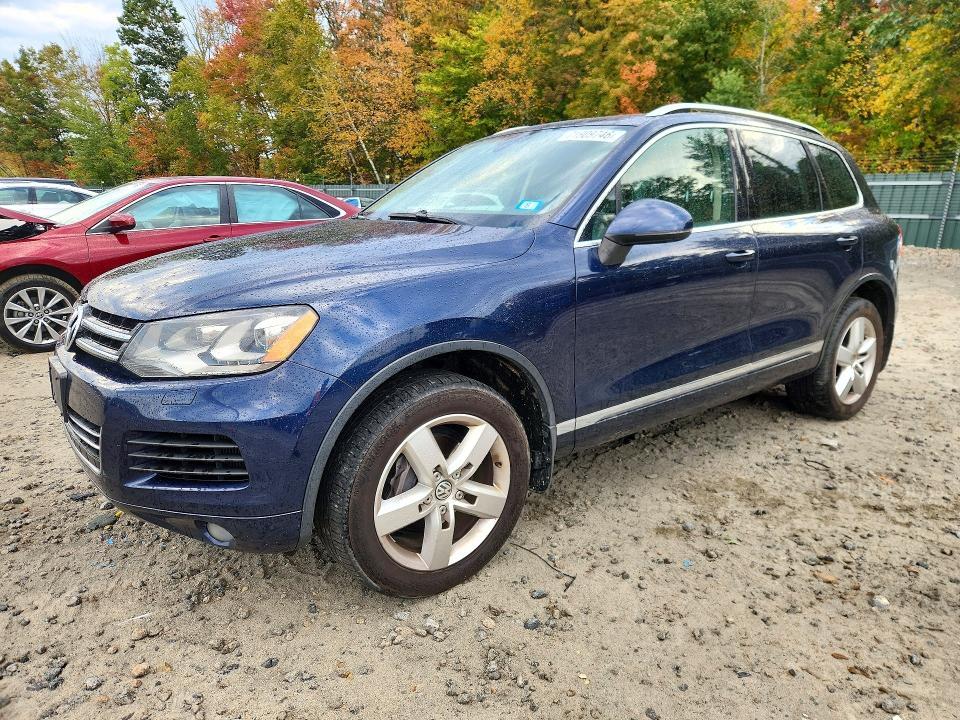 2014 VOLKSWAGEN TOUAREG V6 TDI  