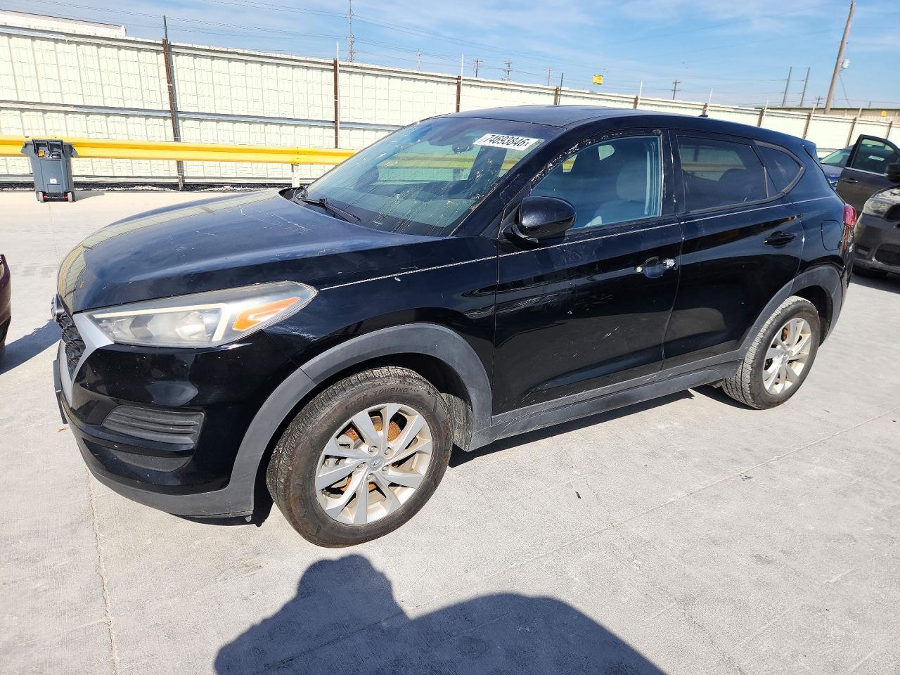 Vue de 2019 HYUNDAI TUCSON SE, angle 1
