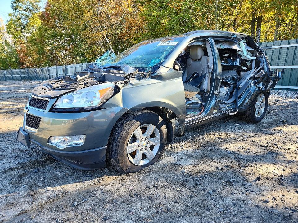 2011 CHEVROLET TRAVERSE LT  