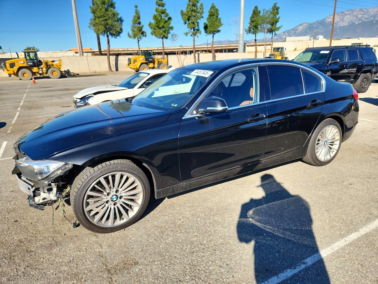Vue de 2013 BMW 328 I, angle 1