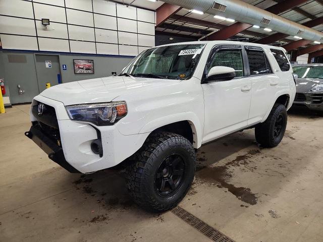 2015 TOYOTA 4RUNNER SR5  