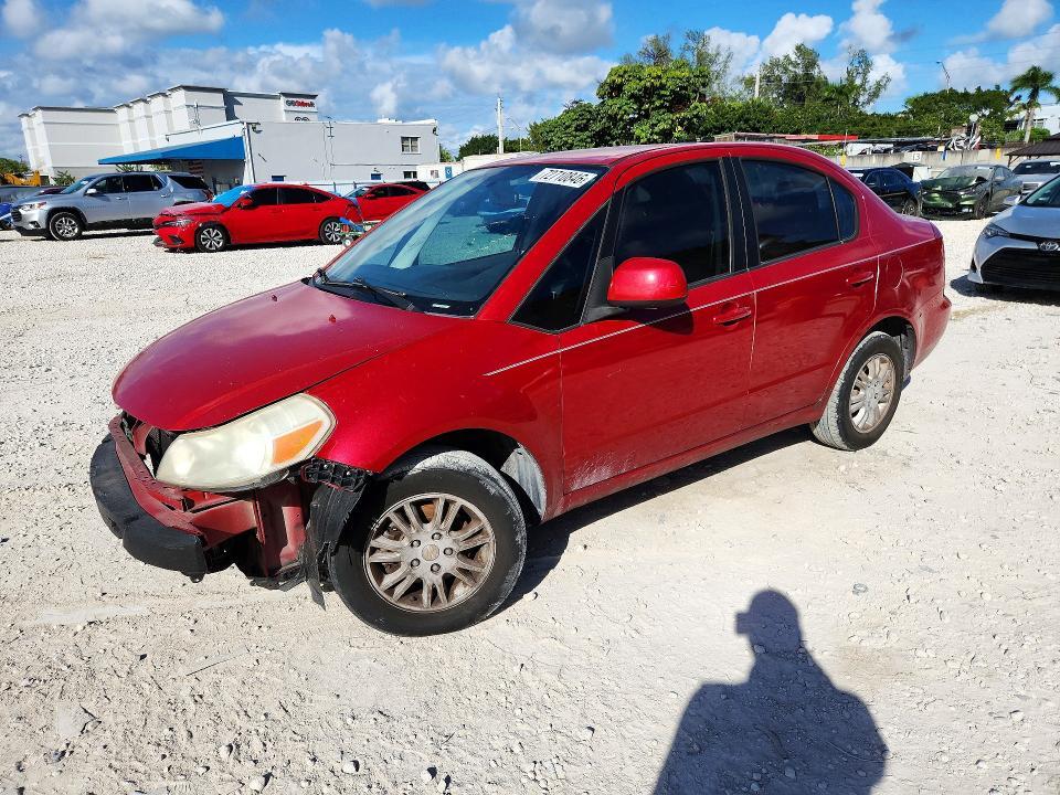 2013 SUZUKI SX4 LE  