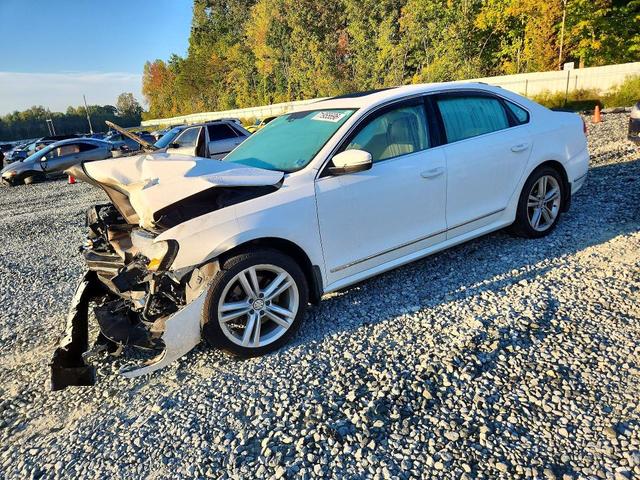 2015 VOLKSWAGEN PASSAT SE  