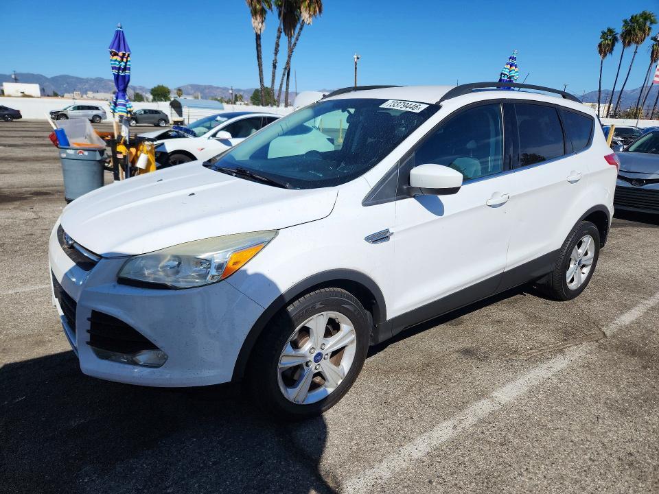 2016 FORD ESCAPE SE  