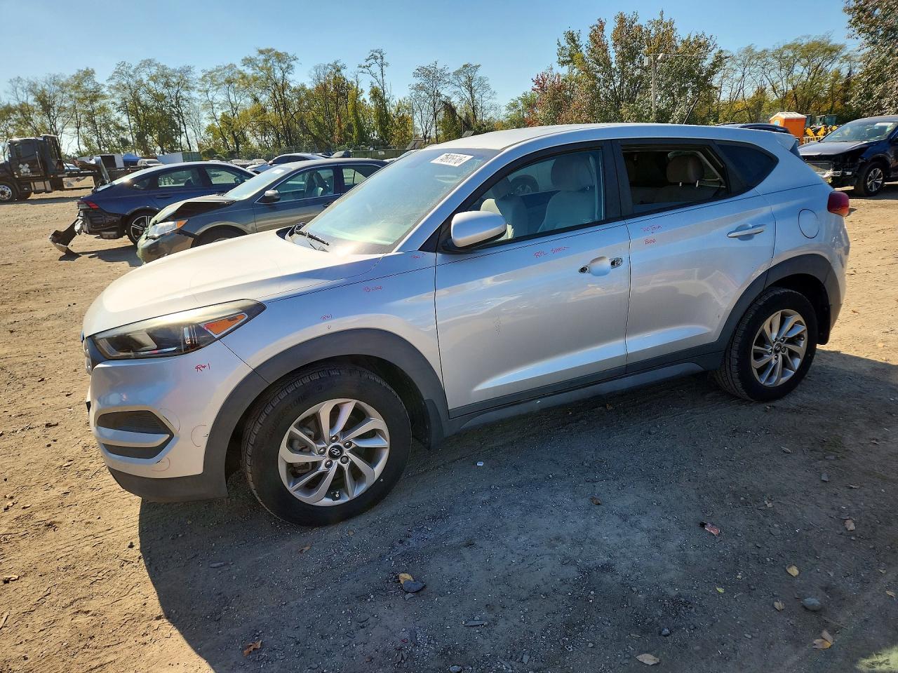 منظر 2016 HYUNDAI TUCSON SE، زاوية 1