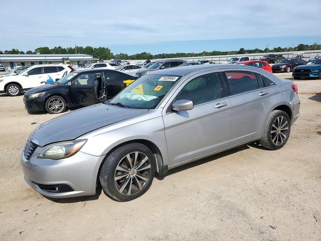 2014 CHRYSLER 200