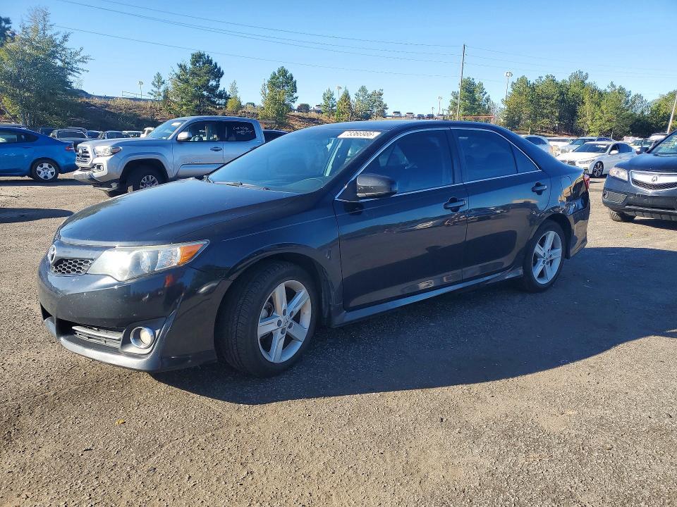 2012 TOYOTA CAMRY SE  