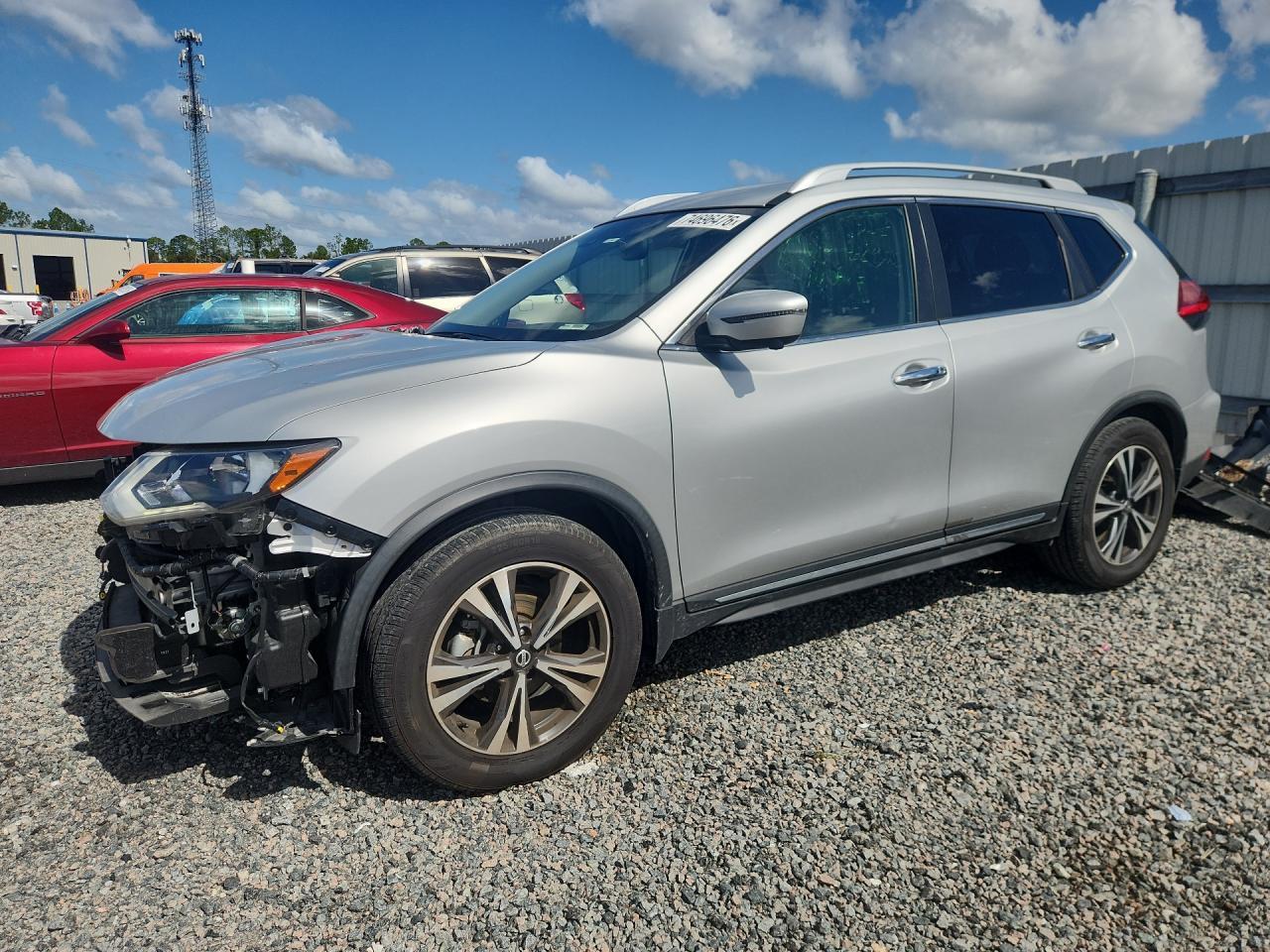 منظر 2017 NISSAN ROGUE SL، زاوية 1