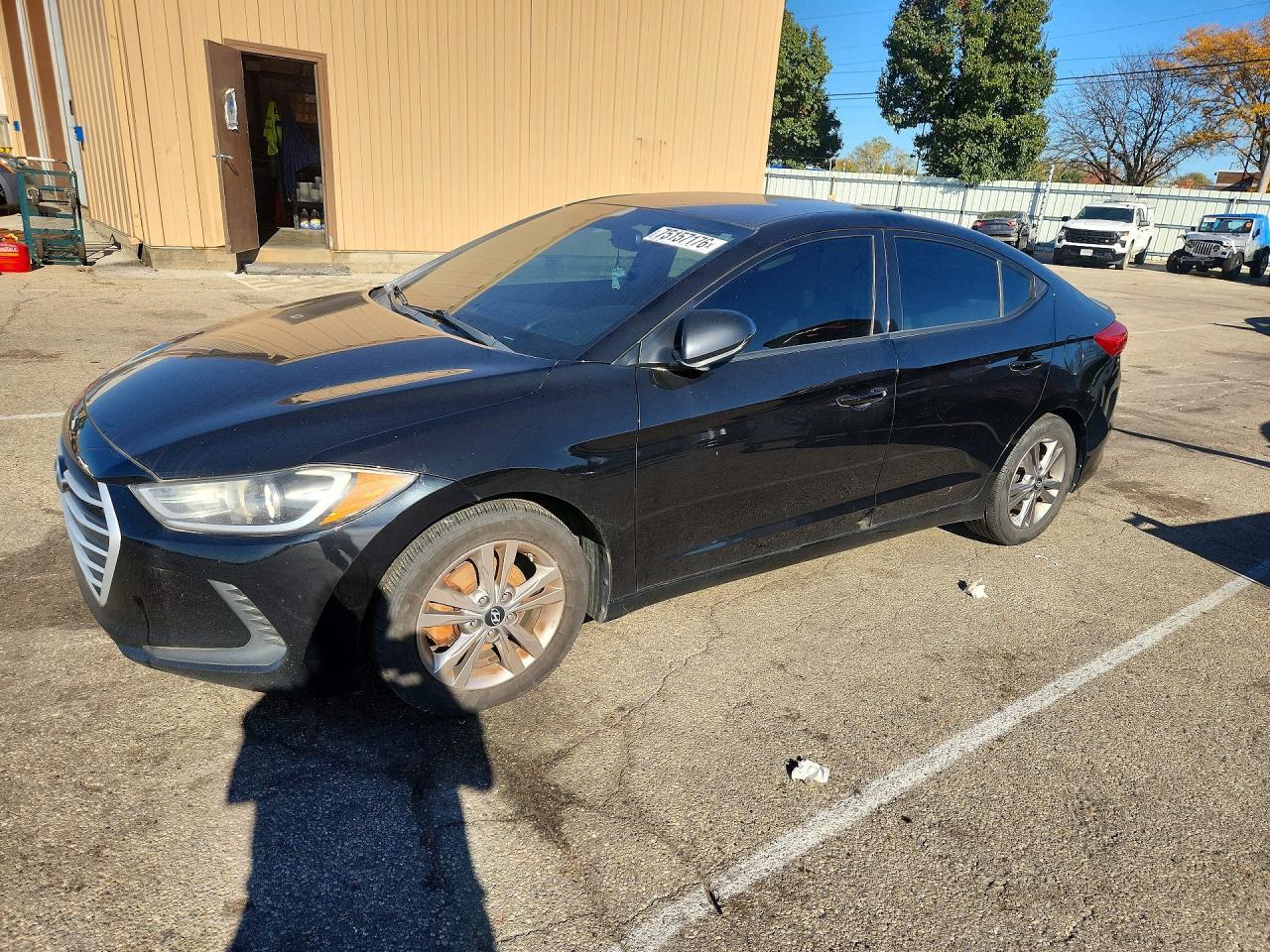Вид 2018 HYUNDAI ELANTRA SEL, угол 1
