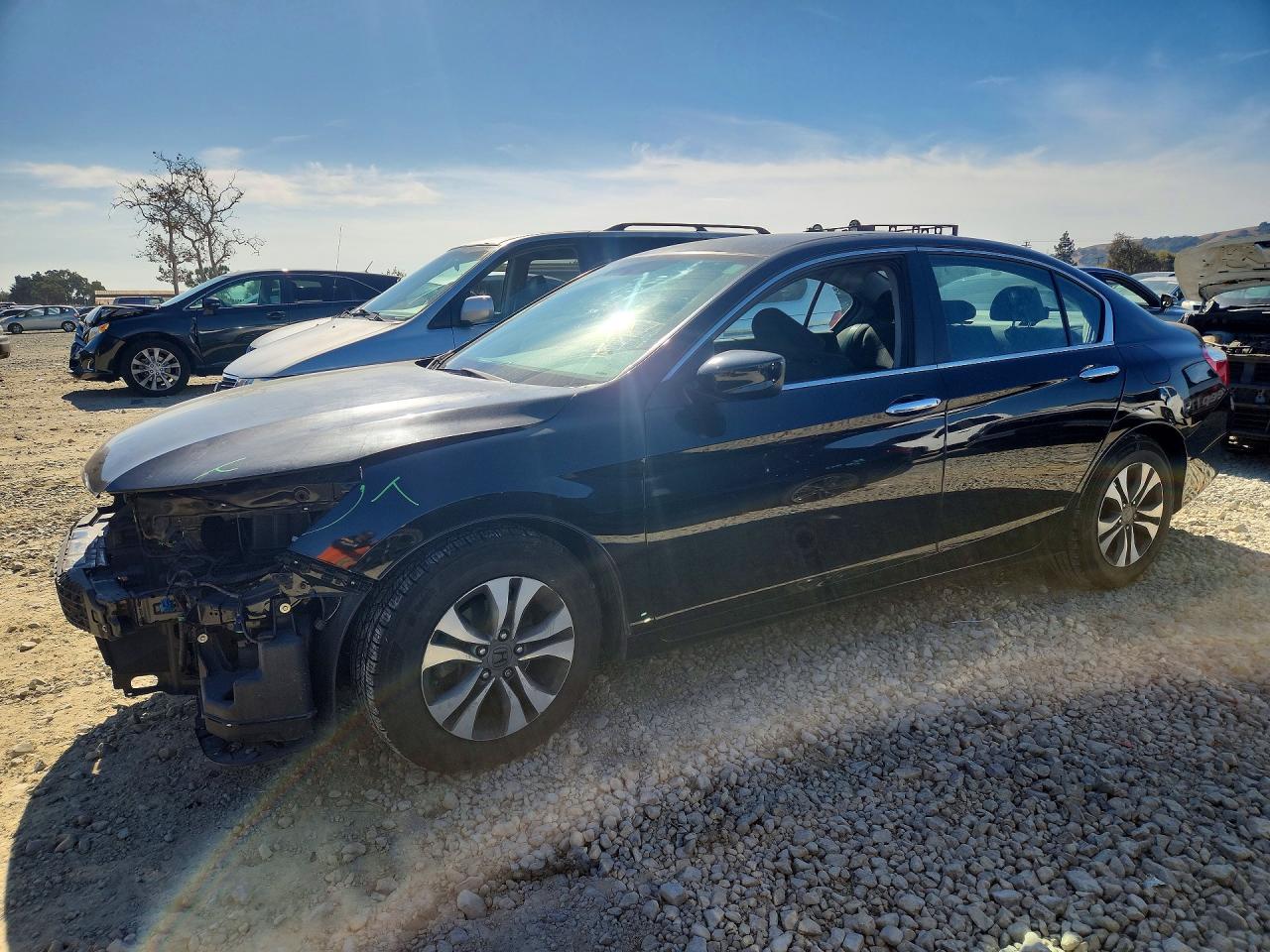 Vista de 2013 HONDA ACCORD LX, ángulo 1