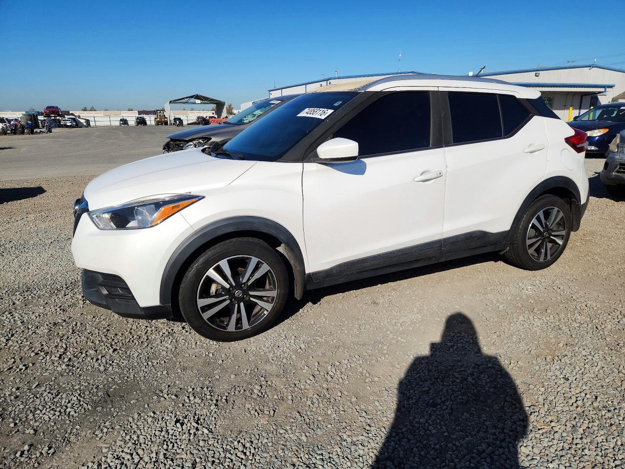 منظر 2018 NISSAN KICKS SV، زاوية 1