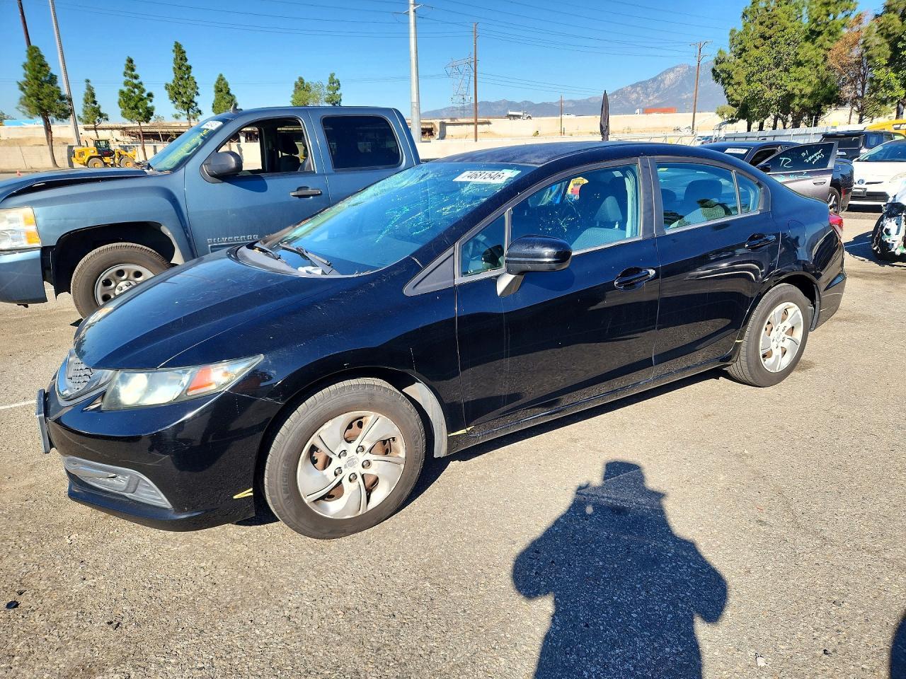 Вид 2015 HONDA CIVIC LX, угол 1