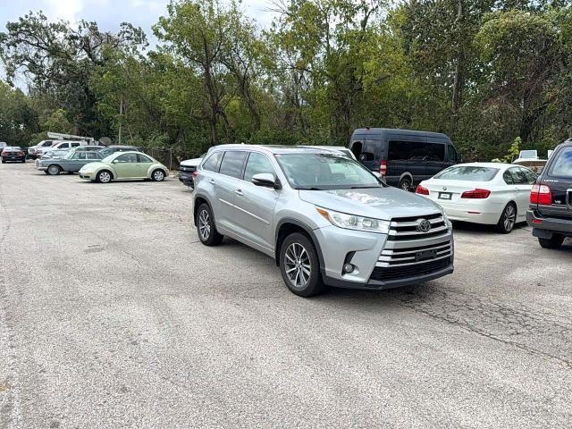 2017 TOYOTA HIGHLANDER