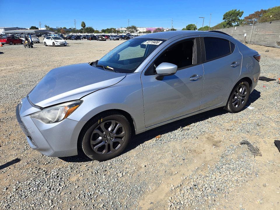 2019 TOYOTA YARIS LE  
