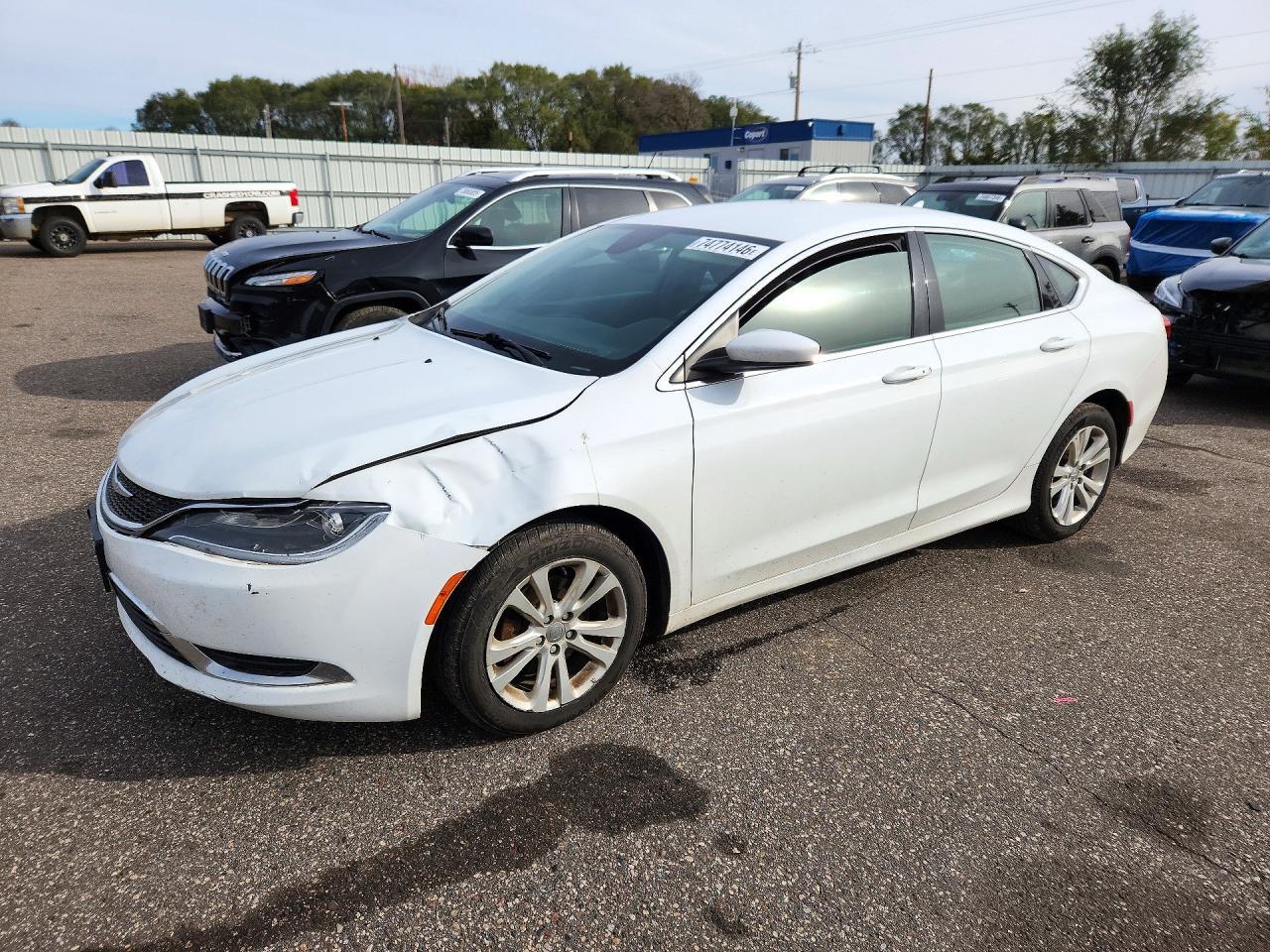 Vista de 2016 CHRYSLER 200 LIMITED, ángulo 1