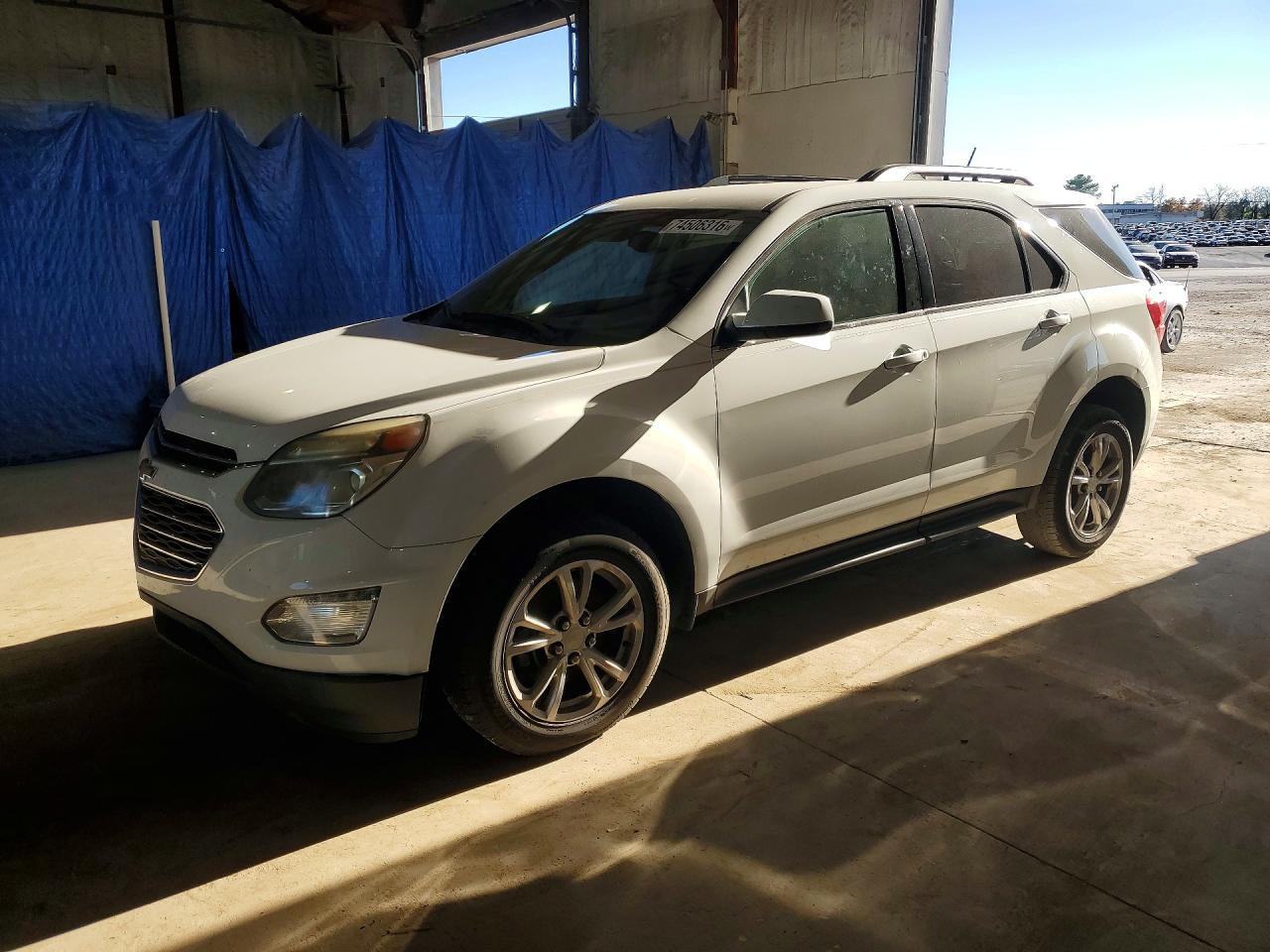 Вид 2016 CHEVROLET EQUINOX LT, угол 1