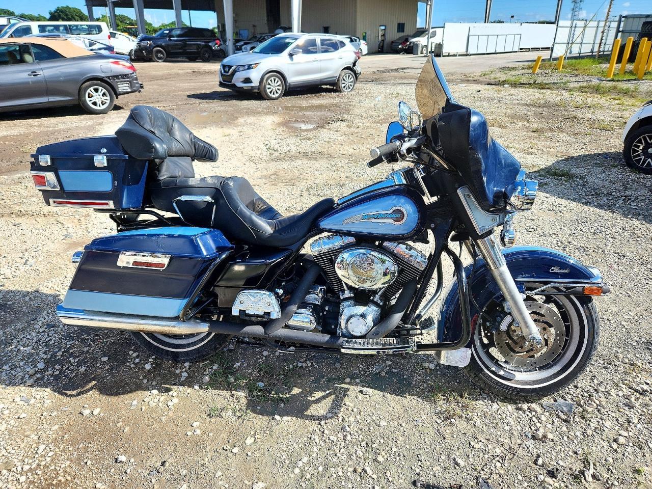 2000 HARLEY-DAVIDSON FLHT CLASSIC SHRINE view, angle 1