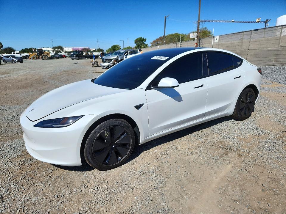 2026 TESLA MODEL 3   