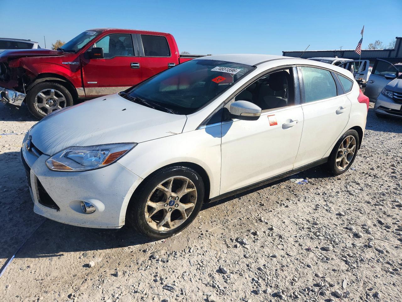 Vista de 2012 FORD FOCUS SEL, ángulo 1