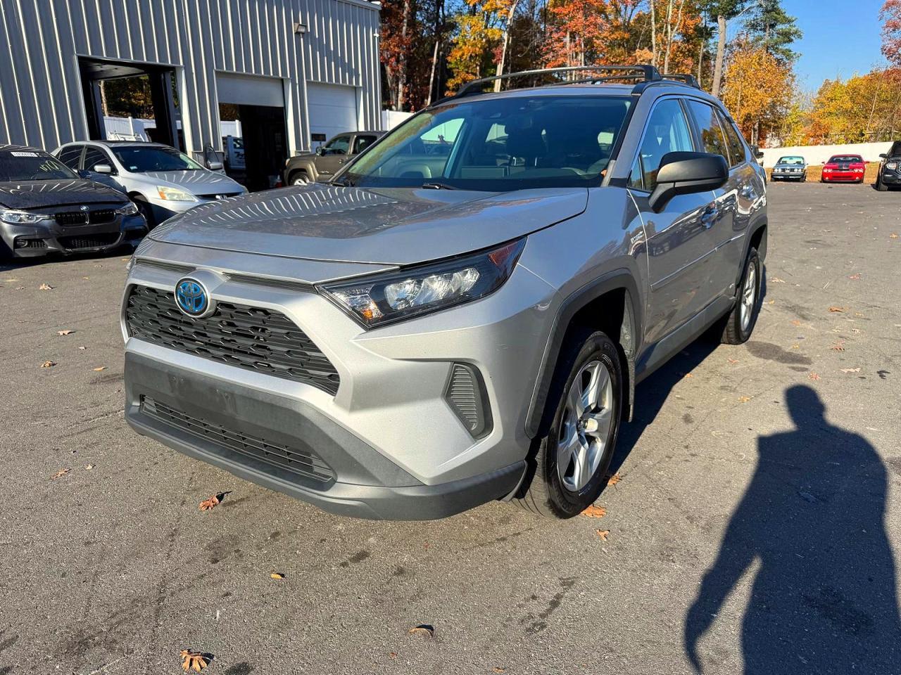 منظر 2019 TOYOTA RAV4 LE، زاوية 1