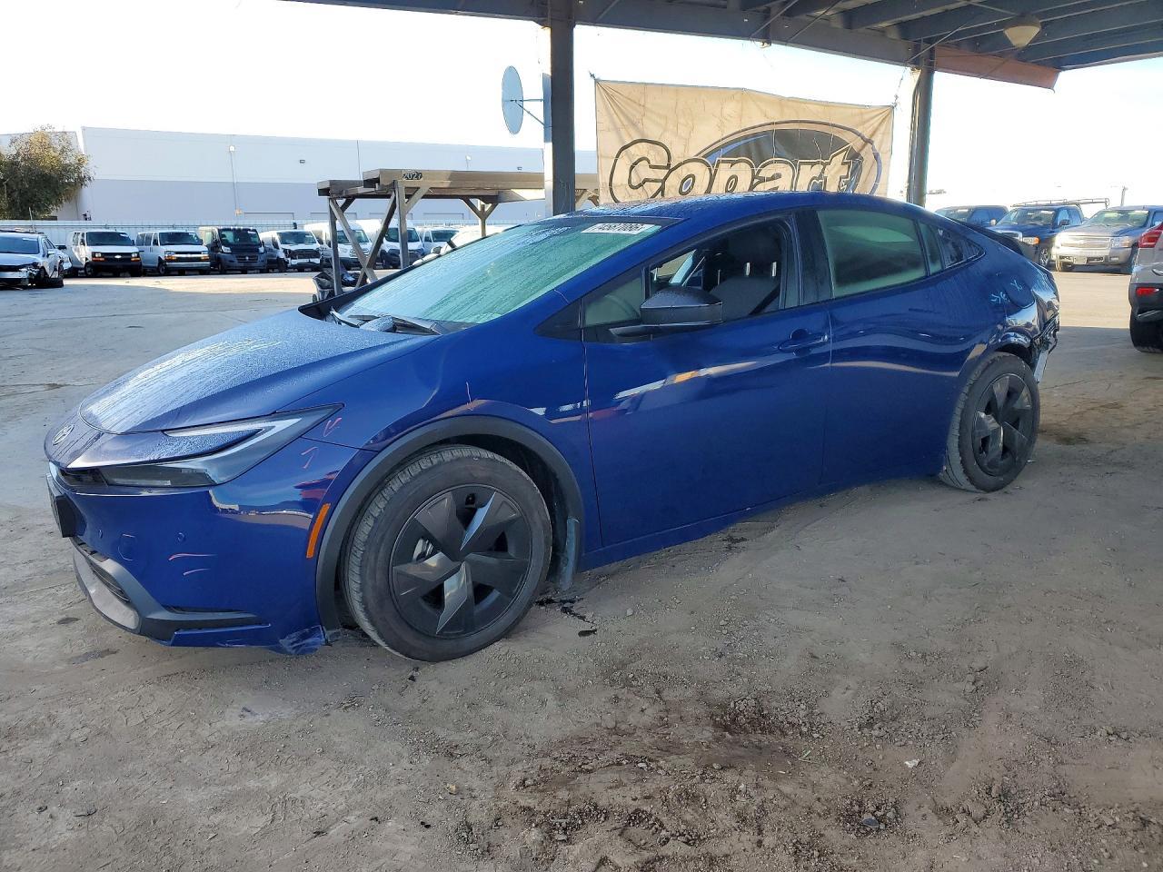 2024 TOYOTA PRIUS LE view, angle 1