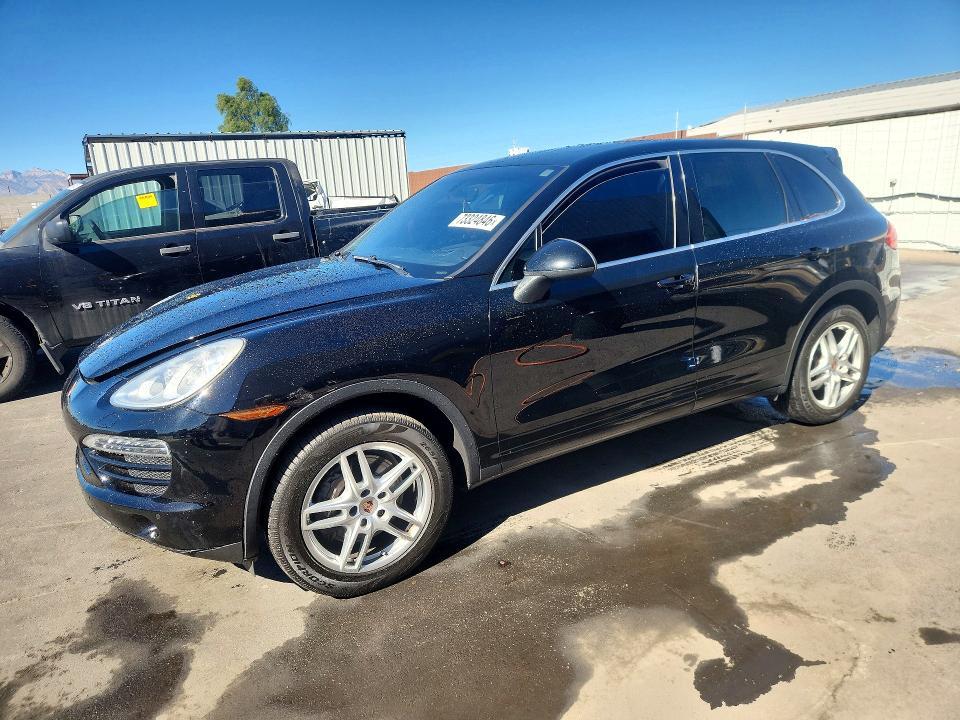 2014 PORSCHE CAYENNE   