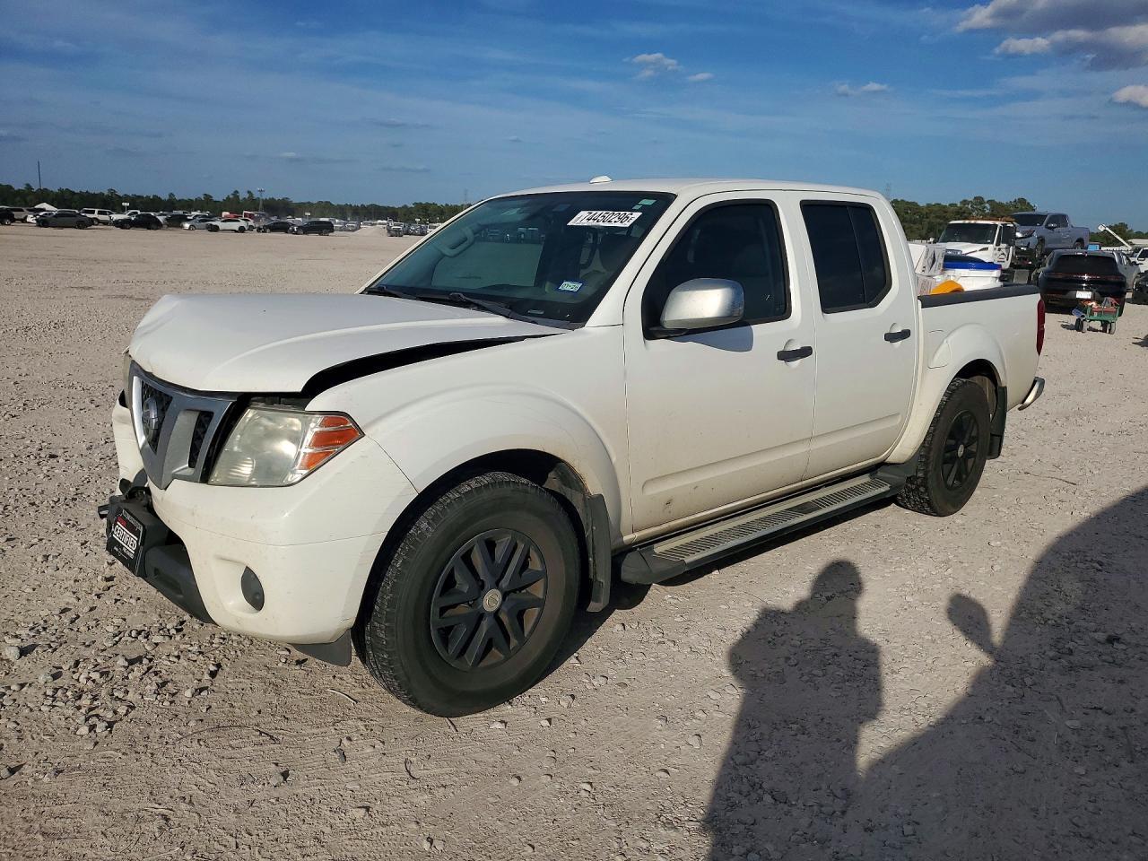 Вид 2018 NISSAN FRONTIER SV, угол 1
