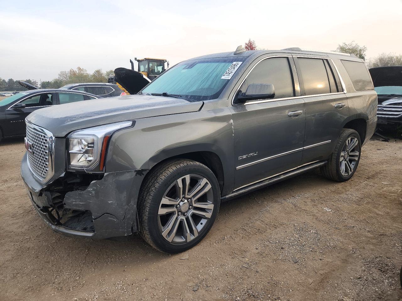 منظر 2017 GMC YUKON DENALI، زاوية 1