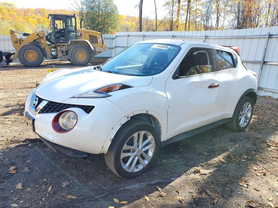 2015 NISSAN JUKE SV  