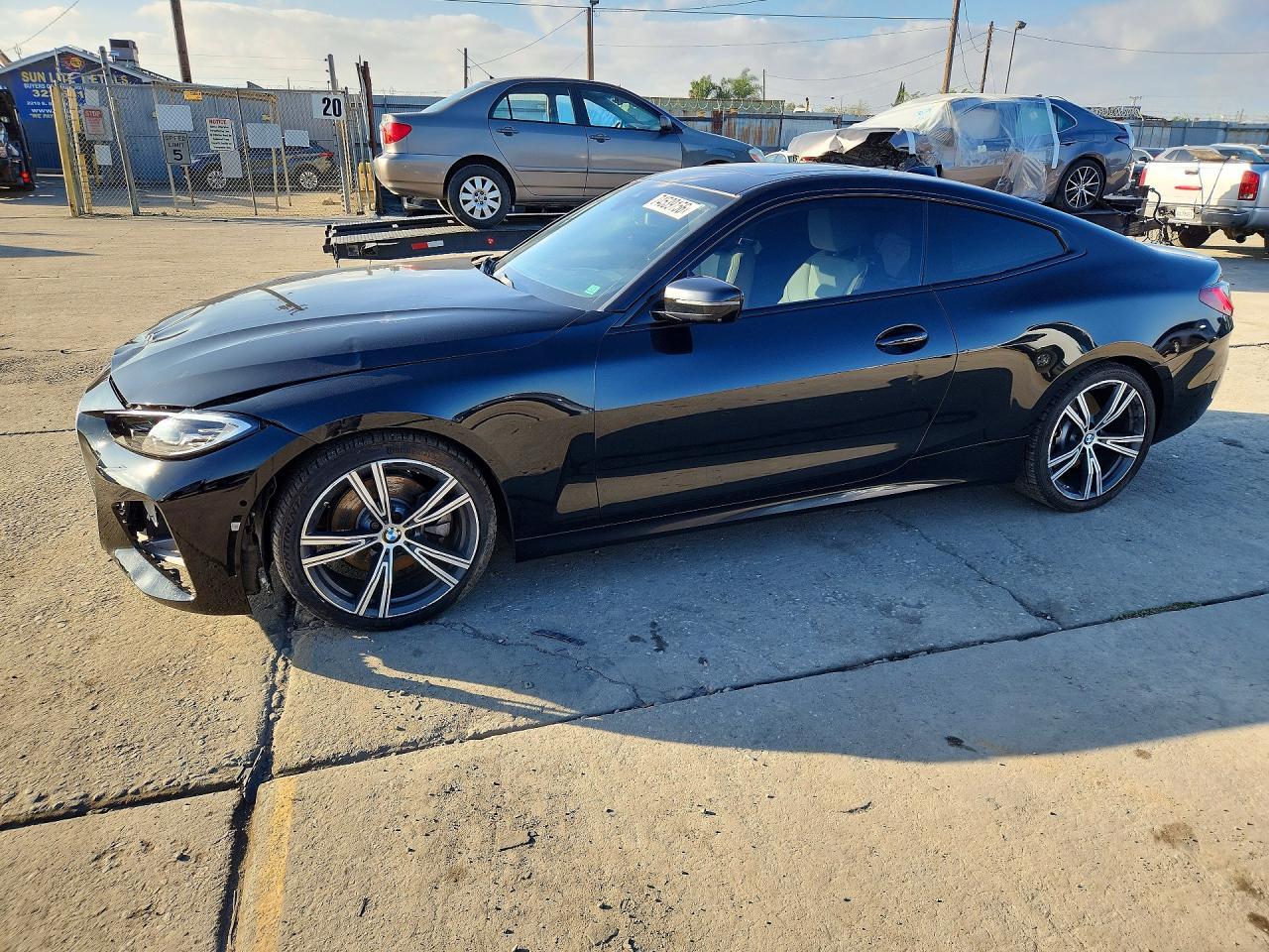 Vista de 2021 BMW 430I, ángulo 1