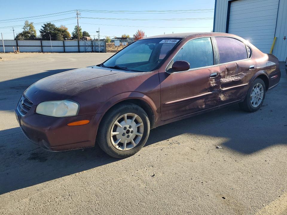 2001 NISSAN MAXIMA GXE  