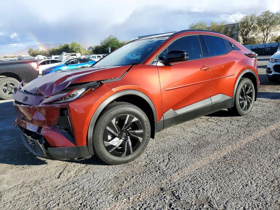 2026 TOYOTA C-HR SE  