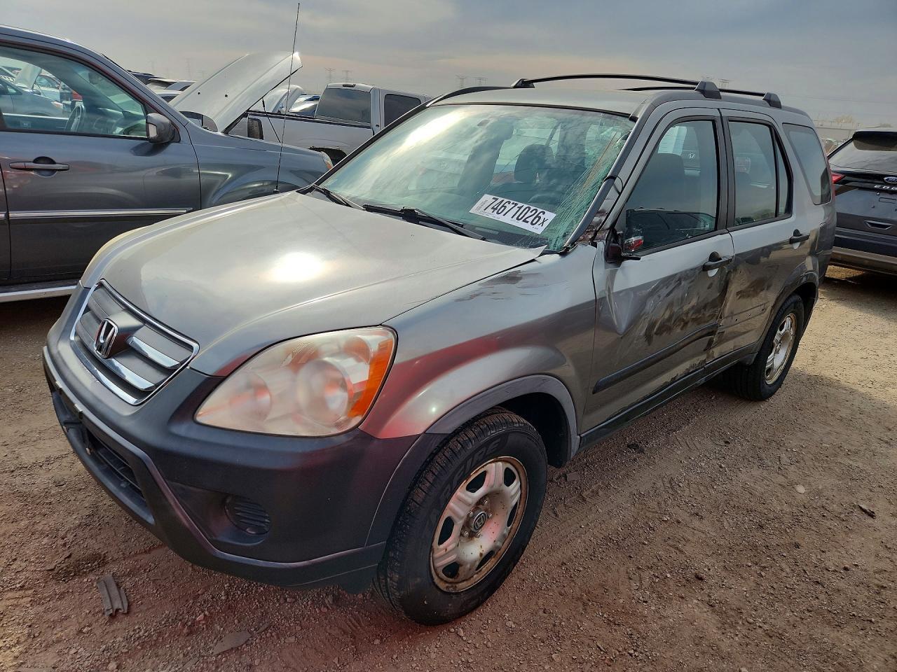 منظر 2006 HONDA CRV LX، زاوية 1