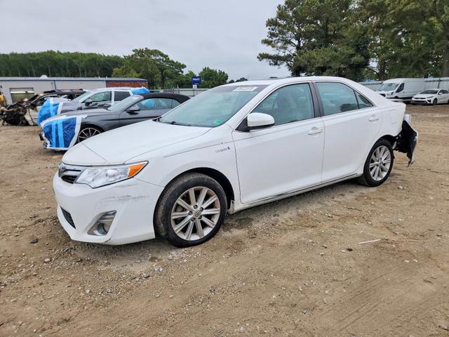 2014 TOYOTA CAMRY HYBRID XLE  
