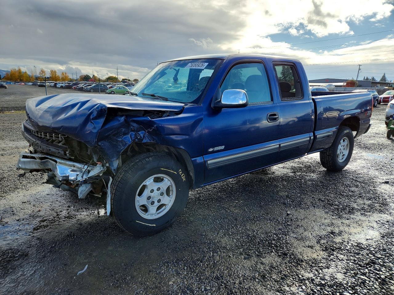 منظر 2000 CHEVROLET SILVERADO K1500، زاوية 1
