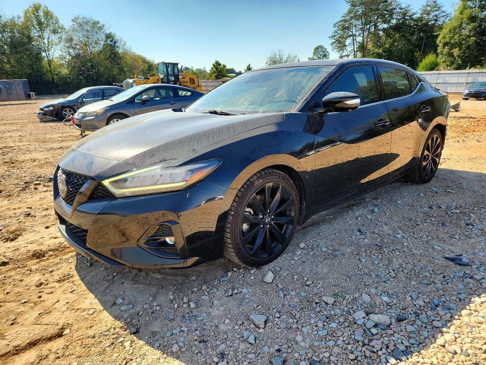 2023 NISSAN MAXIMA SR  