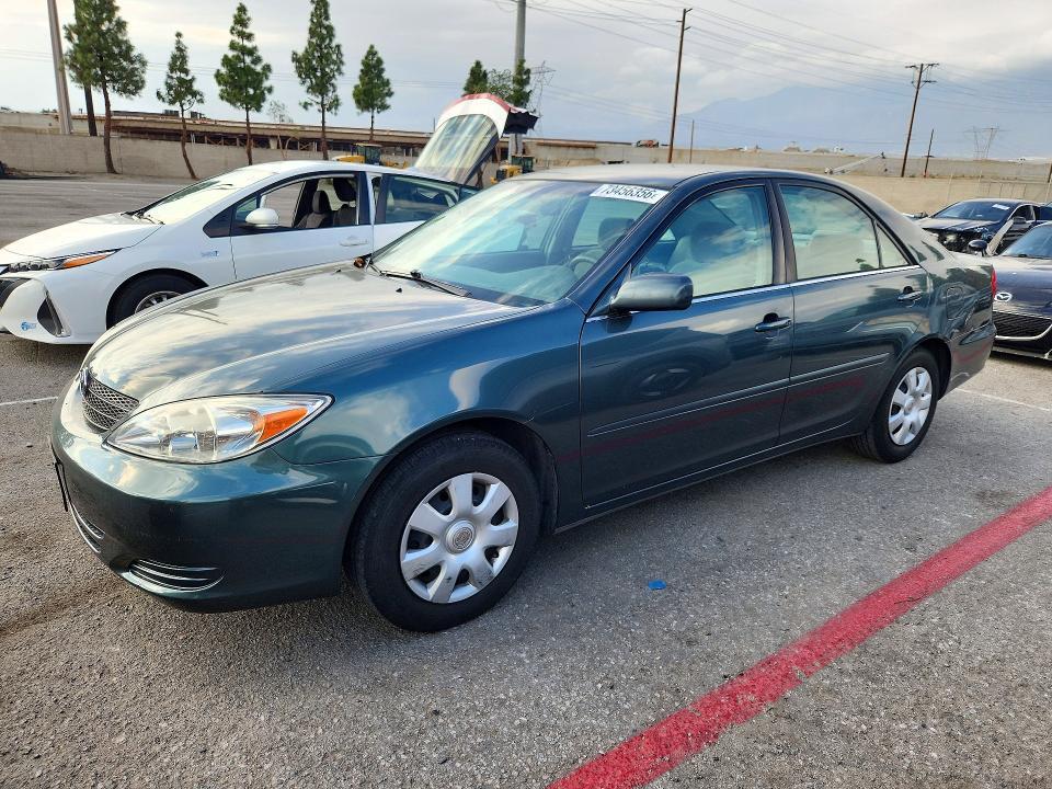 2004 TOYOTA CAMRY LE  