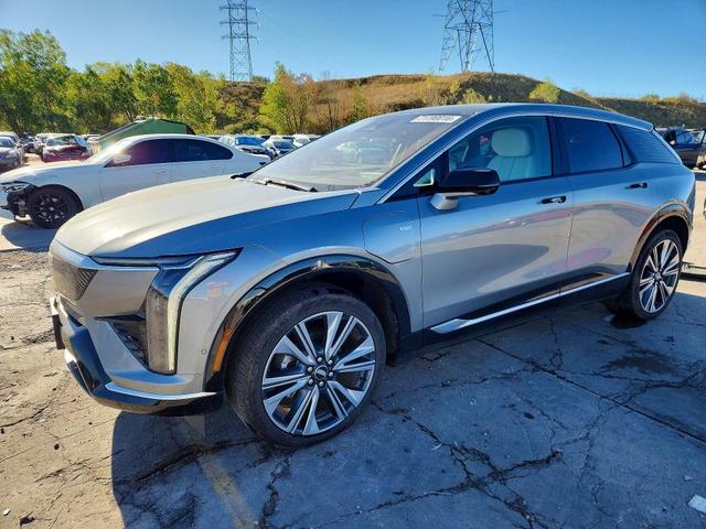 2025 CADILLAC OPTIQ LUXURY  