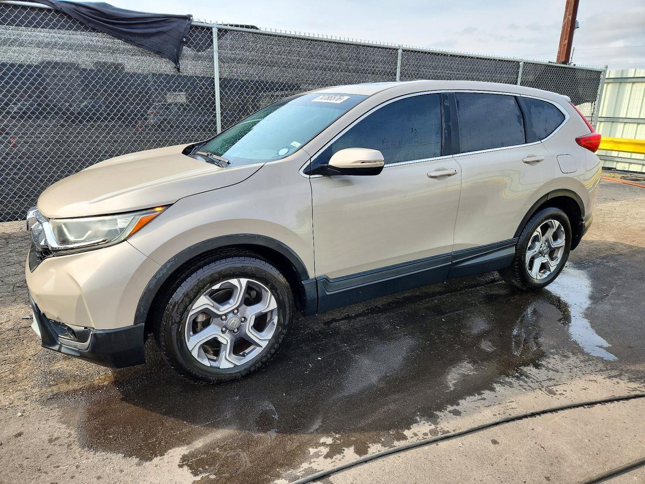 Vista de 2017 HONDA CR-V EX, ángulo 1