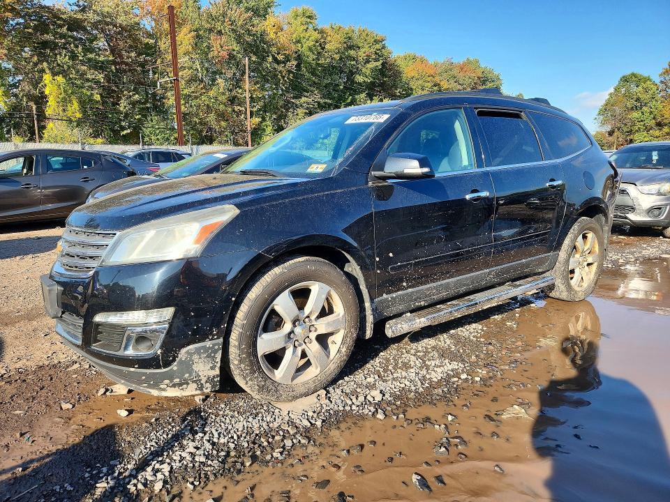 2017 CHEVROLET TRAVERSE LT  