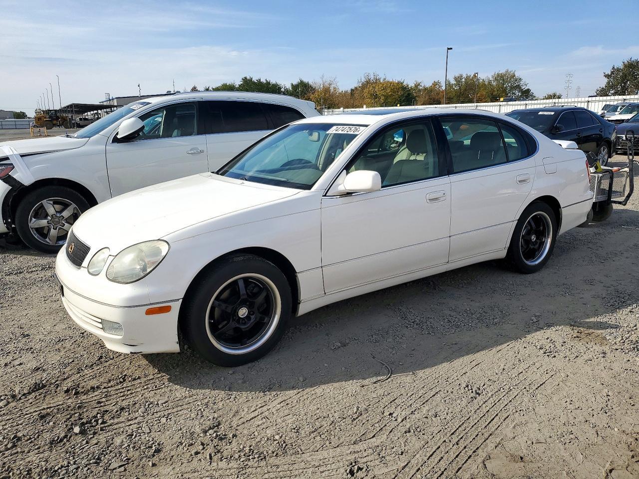 Вид 1999 LEXUS GS 300, угол 1