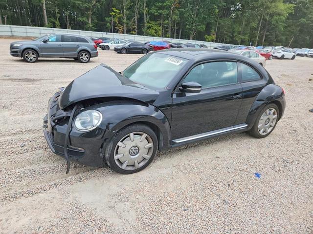 2013 VOLKSWAGEN BEETLE   