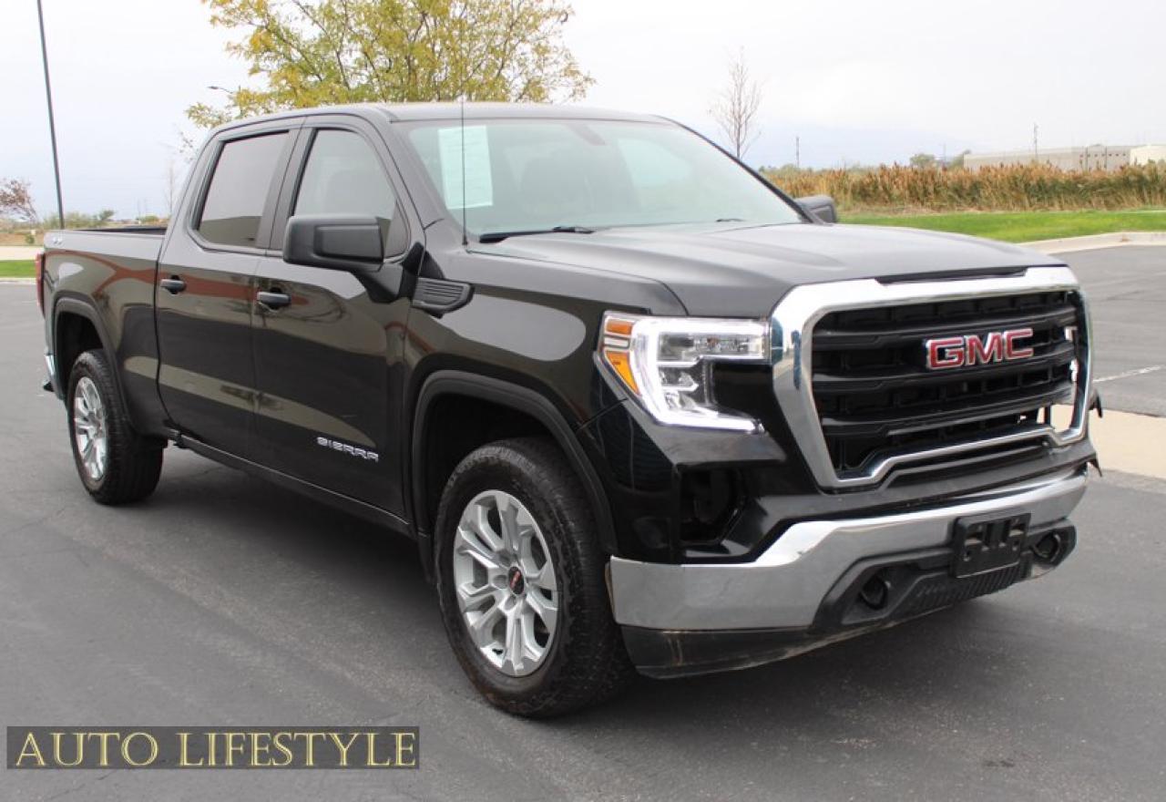 Вид 2021 GMC SIERRA K1500, угол 1
