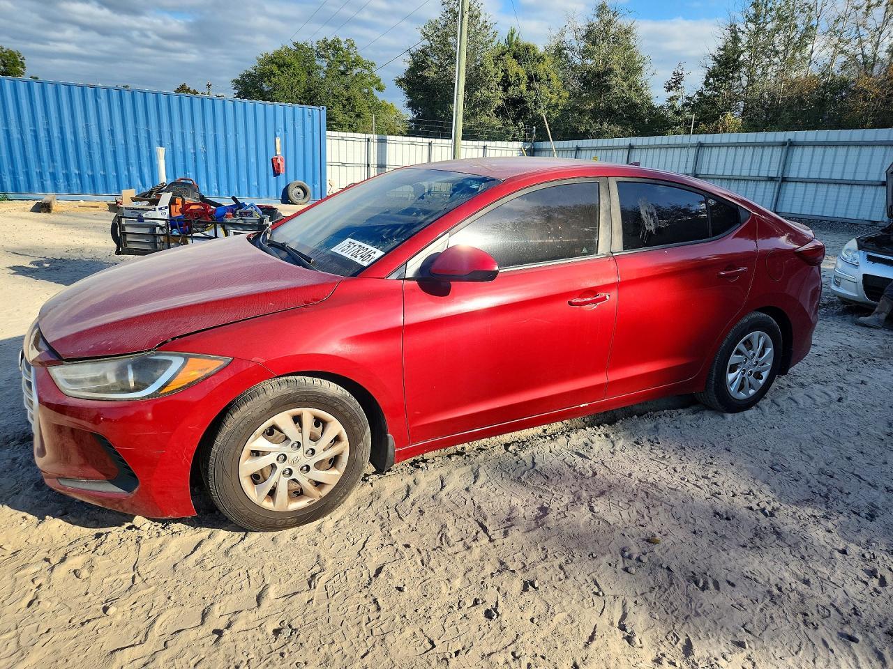 Vue de 2017 HYUNDAI ELANTRA SE, angle 1