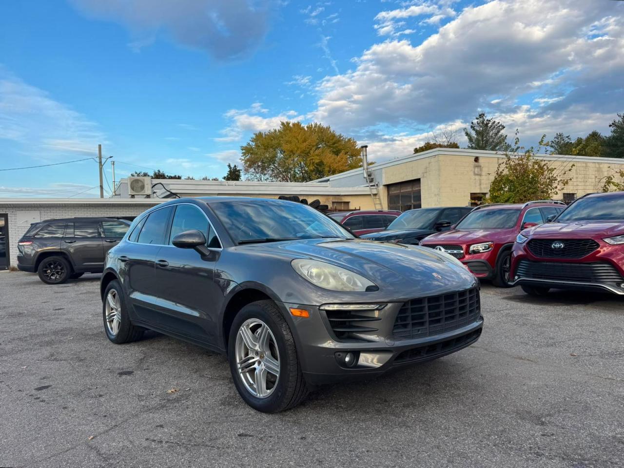 Vista de 2015 PORSCHE MACAN S, ángulo 1