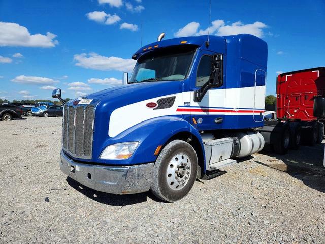 2017 PETERBILT 579 SEMI TRUCK