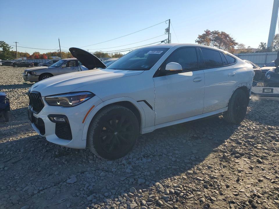 2021 BMW X6 M  